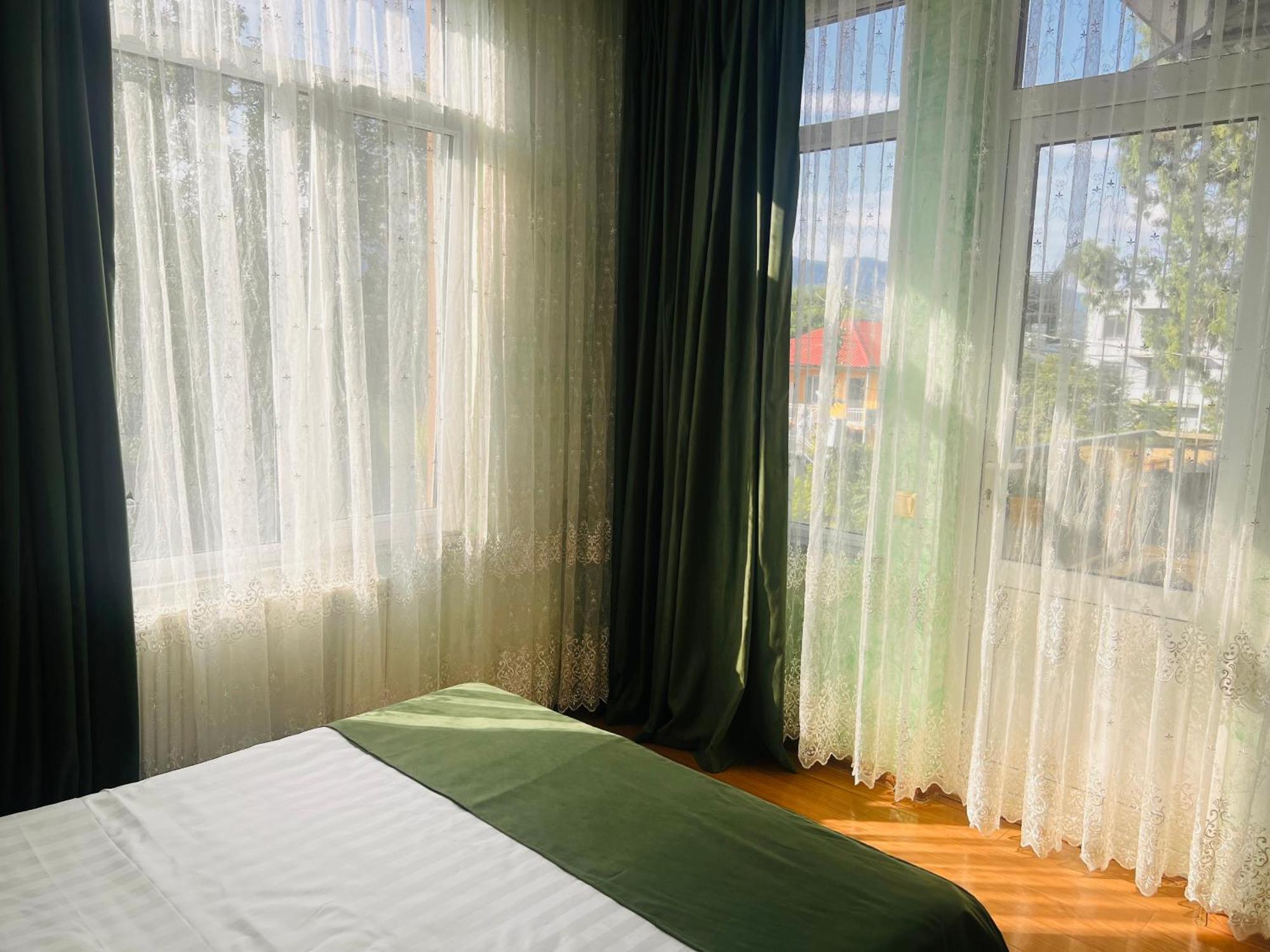 Apartments Nita Batumi Zewnętrze zdjęcie