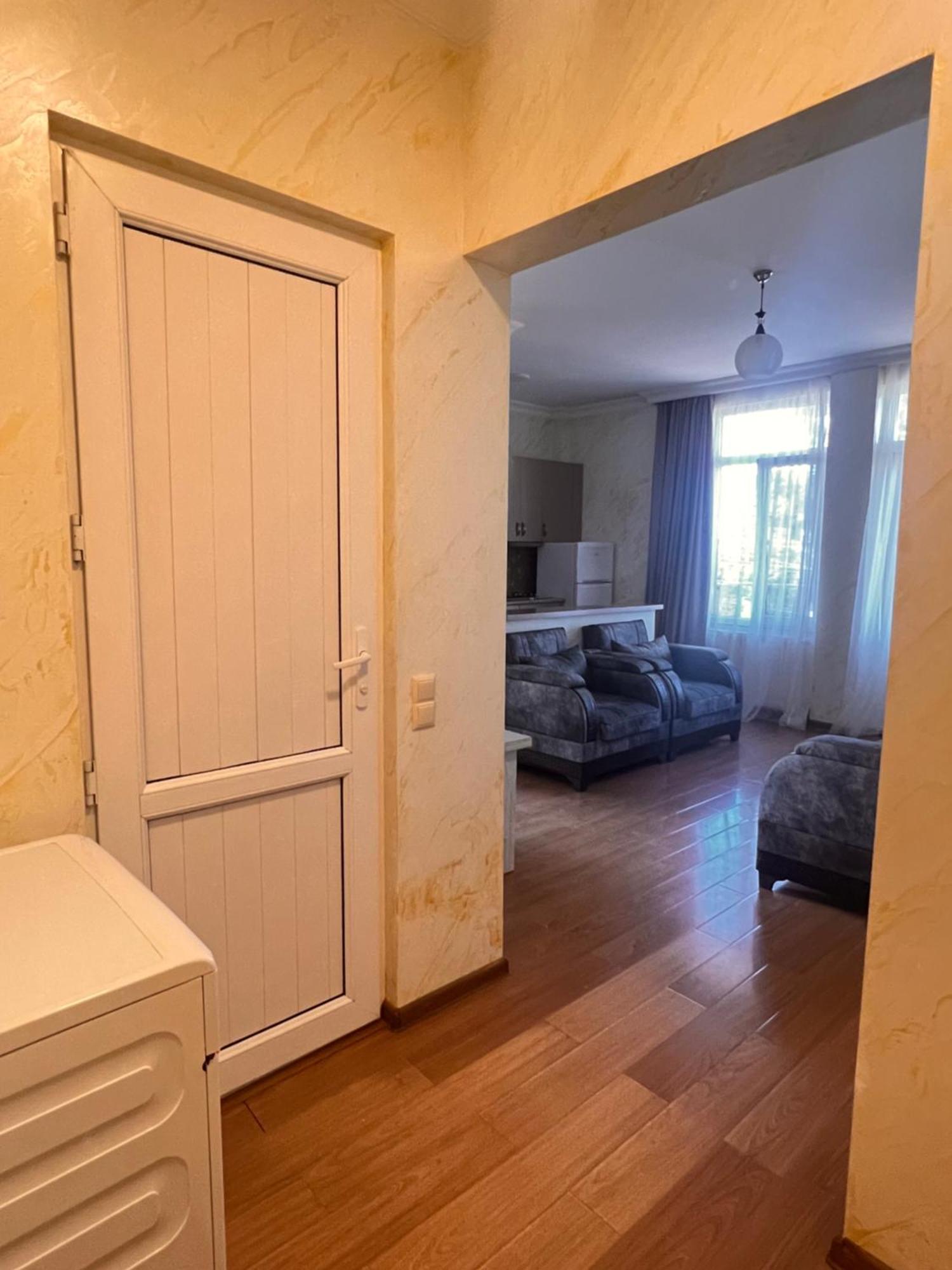 Apartments Nita Batumi Zewnętrze zdjęcie
